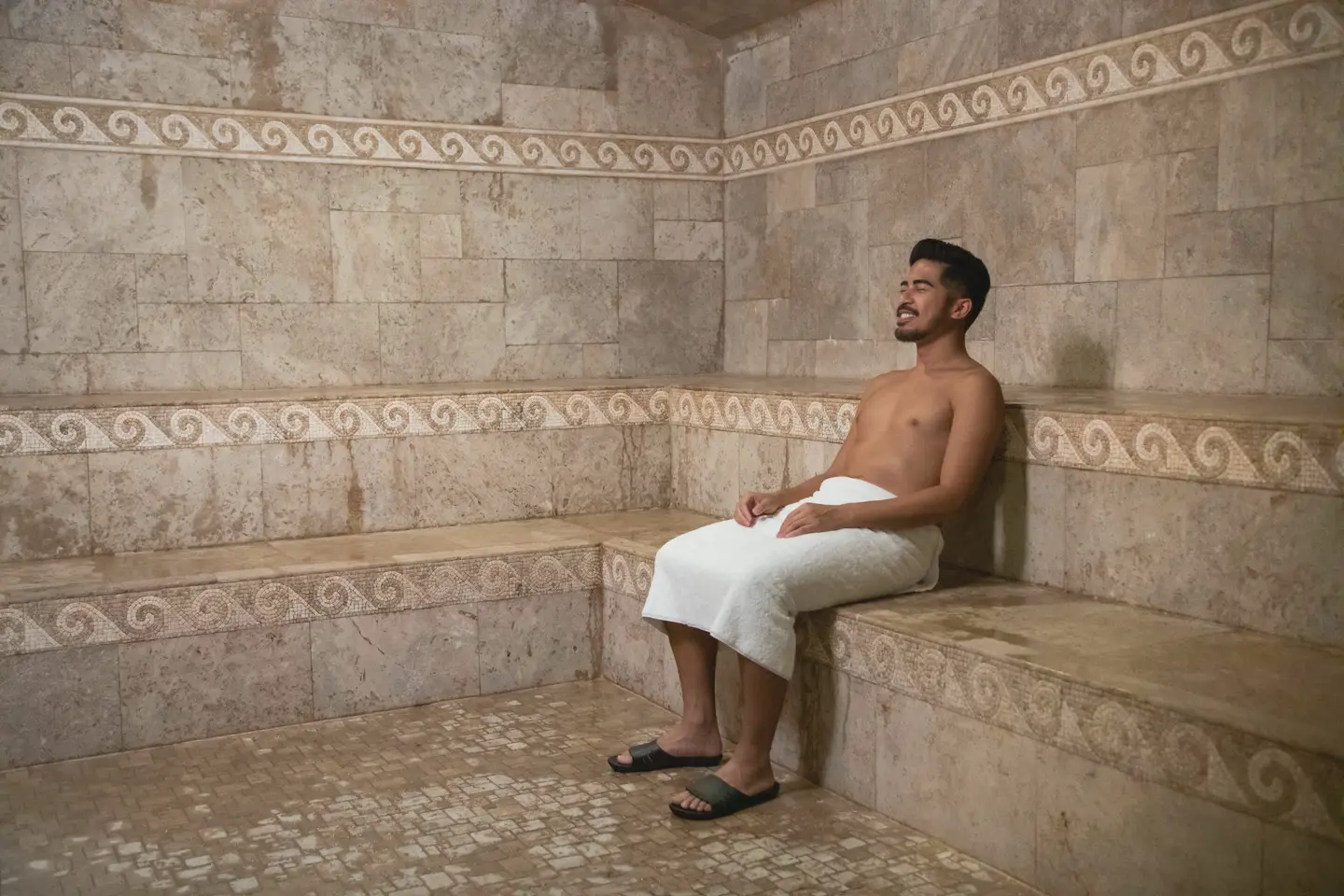 Guests in the Relâche Spa eucalyptus steam room